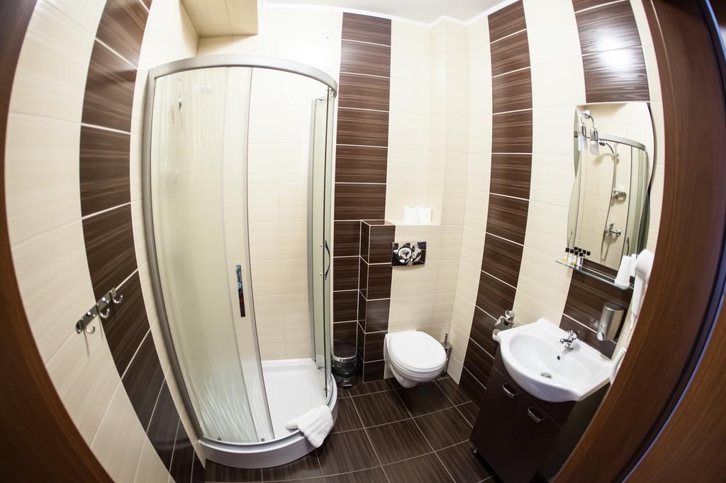 Hotel Stara Gorzelnia Licheń Habitación foto