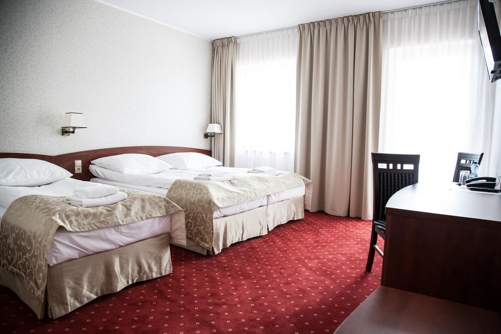 Hotel Stara Gorzelnia Licheń Habitación foto