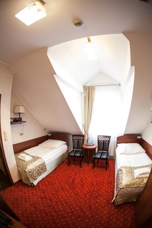 Hotel Stara Gorzelnia Licheń Habitación foto